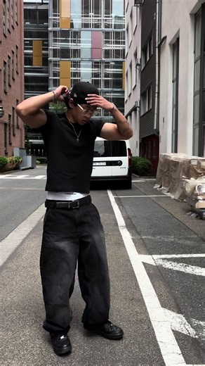 How I feel in an all black fit | all black fit