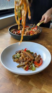 One pan, zero fuss. @creamy_confusion’s honey soy chicken stir-fry with Konjac Noodles is quick, easy, and full of flavour 🤤 Who’s making this for dinner? 👀 Recipe 👇 - 400gm Slendier Konjac Noodles - 3 boneless chicken thighs (cut into strips) - 2 tbl dark soy sauce - 2 tbl sp sesame oil (plus extra) - 1 1 tbl sp rice wine - 1 1 tbl sp cornflour - 2 tbl sp light soy sauce - 1/2 red onion (chopped in medium pieces) - 1 bunch spring onion (washed and cut into thumb size pieces) - 1 red capsicum