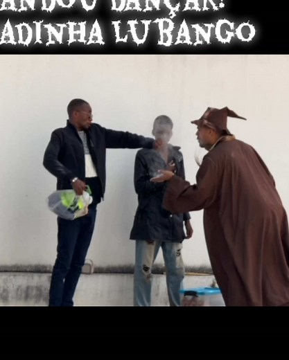 Desta vez o bruxo 🧙mandou dançar! Pegadinha Lubango Filmagem: @campos_figura_ Particularmente de: Lutucuta e @rita bailarina das @las_siganas @siga_la_luna_ @tri_chu