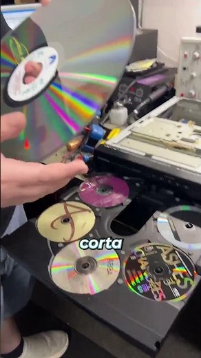 LaserDisc vs Blu-ray 4K: the ultimate of the past versus the limits of the present.
