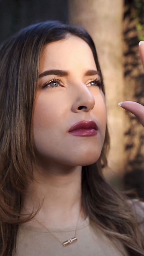 Tasya Farasya on Instagram: "Kalau kamu punya jenis kulit wajah yang gampang berjerawat, harus banget punya stok Purifying Neem Mask & Purifying Neem Face Wash dari @HImalayaherbalsindo, ingridientsnya ada daun Neem & Turmeric yang bagus untuk jadi Antioksidan, Antibakteri, & Astringent untuk membantu menjaga kulit kita tetap bersih & sehat. kalian bisa beli produk ini di Indomaret, Alfamart, Watsons & Himalaya official store di Lazada & Shopee 💕💕💕"