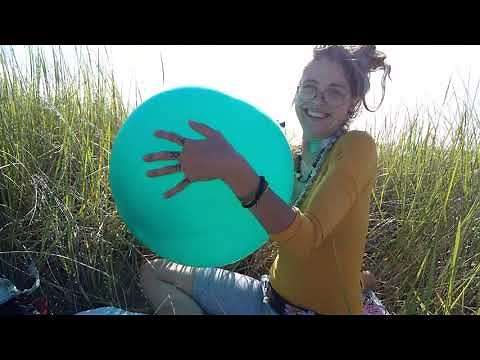 Funny Looner Girl Inflating Balloons on BEACH | Special Non-Popper Video