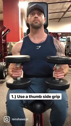 Stop Pressing Like This! (Fix Your Shoulder Gains 💪) 👉 Want bigger, stronger arms? Get my Free Arm Blaster Program — built to add size and shape fast. Just comment the word “Arms” and I’ll send it to you! 💪 | Renshaw's Personal Training