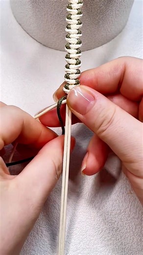 DIY your bracelet #stringbracelets #bracelet #skill #satisfying #relaxingvideos