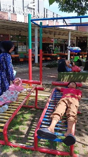 Are you sleeping or falling asleep? 😁😀😍😘🤩🥰💜💚❤💙🧡