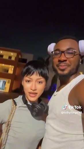 One Of My Major Highlights Traveling To Ghana🇬🇭 was meeting @₳ĐⱤł₳₦₳😩🤏 MY FRIEND , we have been friends on TikTok for over a year and she was exactly the vibe😌. And She is actually very tall lady oh, she’s just short beside me 🤣