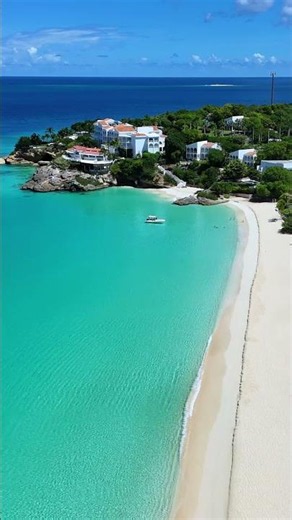Quiet season in Anguilla: Meads Bay Beach.