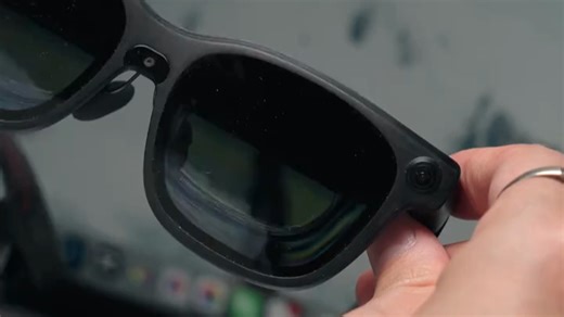 把Vision Pro塞进眼睛里？！这智能眼镜也太离谱了👀