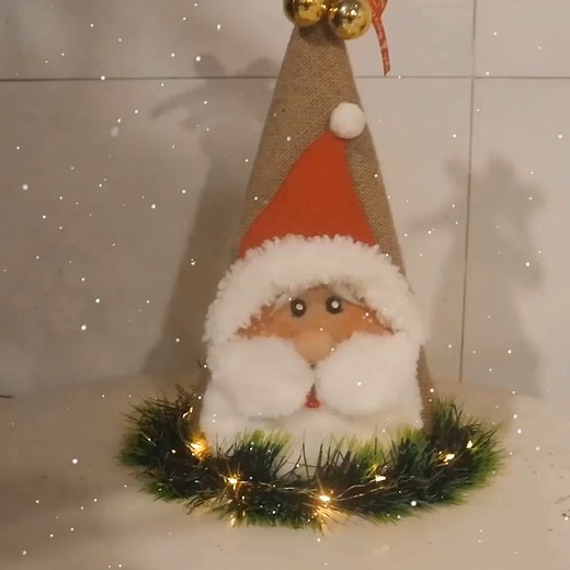 Rustic Santa tree 🎅✨ | GH Media