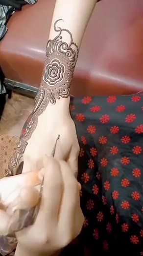 1.8K views · 15 reactions | Usama ki Dulhan #stylish #mehndi #design #mehandiart | Women Fashion Ideas | Facebook