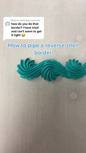 Cake Decorating: How to Pipe a Reverse Shell Border