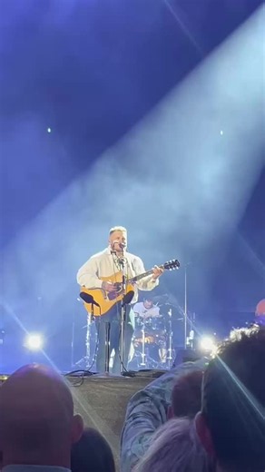 I Remember Everything — Zach Bryan Live at Murrayfield