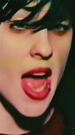 Brody Dalle (Interview 2003)