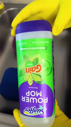 💙💜 breaking in these sponges with swiffer mop solution. 💜💙This smelled amazing 🤩 I was going to post this tomorrow but I have to post my BHM video and my valentine video this week. So enjoy 😊 #asmr #spongesqueezing #softepoxy #