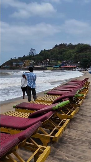 First Time at Arambol Beach 😍 | Goa Travel Vlog | Why This is Goa's Most Relaxed Beach #minivlog
