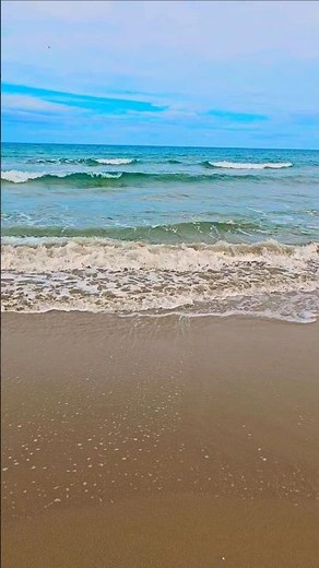 Relaxing Beach - Gentle Waves & Soft Music