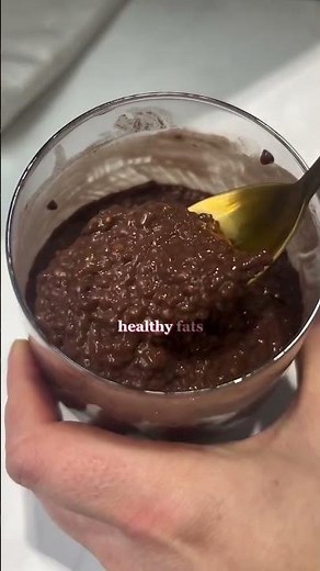 Blended Chocolate Chia Pudding 🤎recipe: hannahmageerd.com