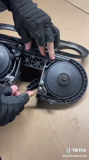 Milwaukee Bandsaw Blade Replacement: Step-by-Step Guide