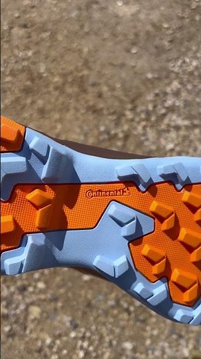 Prepárate para explorar sin mirar atrás con las adidas Terrex Skychaser AX5 Gore-Tex 🌧️🥾