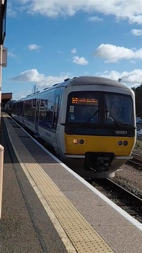 165001 leaving Leamington Spa #train #trainlife #railway #trainspotting #uk #class165