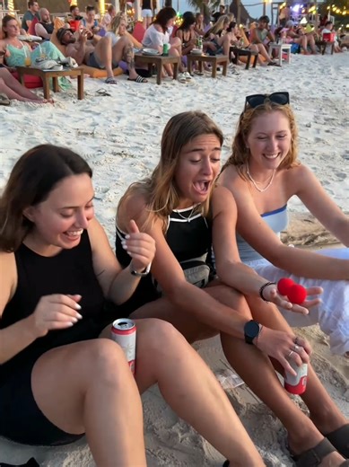 magic ball at Gili Trawangan #magicball #magictrick #magicreaction #magic