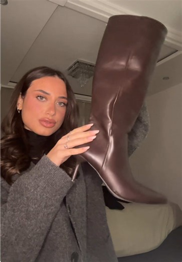 Volete la pt.2?🖤🖤🖤 Ultima occasione per i saldi invernali✨ @SHEIN Italy @SHEIN Chic Streets, Warm Treats – è ufficialmente Snuggle Season! Il Saldi Invernali di SHEIN è attivo: Fino al 50% di sconto sui cappotti più carini, sciarpe avvolgenti e stivali perfetti per ogni uscita (e per ogni momento di relax a casa!) Basta cercare il mio codice MG5LD nell’app di SHEIN e utilizzare WSITmarikaferrarelli711 al momento del checkout per acquistare i must-have invernali a un prezzo più conveniente. #S