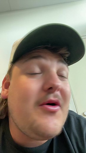 I keep telling y'all, feet finder is the quickest way to get rich 💰