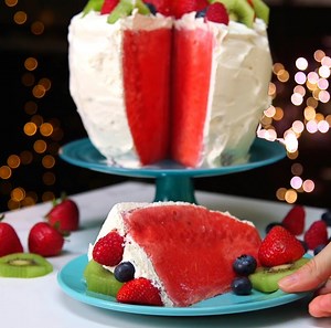 14M views · 4.4K reactions | Make this Watermelon Cake and surprise everyone with what's inside! LIKE Cooking Panda for more delicious videos!!! | Cooking Panda | Facebook