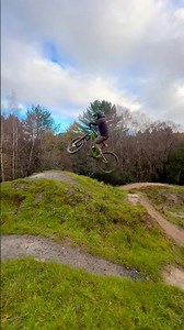 Jess Flying a Wet FJmtb Step Up!