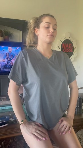 Heidi Grey on Instagram: "Shock absorbers 邏 what’s your hidden talent? @heidisecretpage_"