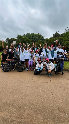 Revi on Instagram: "Hoje demos a largada no primeiro Revi Running Networking 🏃‍♂️ Um encontro que nasceu para unir conexão, saúde e mercado, reunindo pessoas incríveis, marcas parceiras e muita troca fora do óbvio, do jeito que a Revi acredita. Nosso muito obrigado a todos que toparam correr com a gente, fortalecer a ideia e fazer parte desse começo. Um agradecimento especial aos patrocinadores e parceiros, que acreditaram no projeto e ajudaram a tirar tudo do papel. Que seja o primeiro de muit