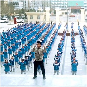 142K views · 1.5K reactions | Brilliant synchronized dance performed by hundred of students in China  | MetDaan Creative | Facebook