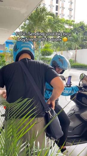 This is what happens when his car is coding 🤣 He looks so cute, a big boy riding a small motor. He’s not used to this so I find it really cute 🤣 | Ian Inoy