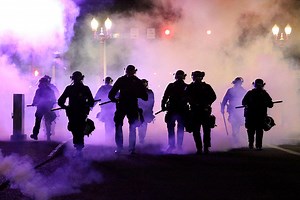 Rioting after peaceful protest leads to curfew for Seattle | Peninsula Daily News