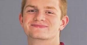 Huggins earns MVC Men's Swimmer of the Week