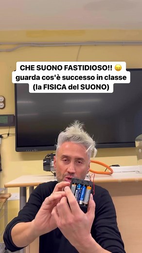 822K views · 17K reactions | Perché il cicalino smette di suonare sotto la campana? È una questione di fisica #lafisicachecipiace #fisica #ilprofchecipiace #scuola #instateacher | La Fisica Che Ci Piace | Facebook