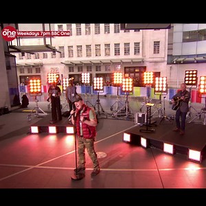 19K views · 242 reactions | ❤️ you to the sky ... awwww! If you miss Erasure's performance tonight then you can catch it here later -  bbc.in/2rrmgFZ | The One Show | Facebook