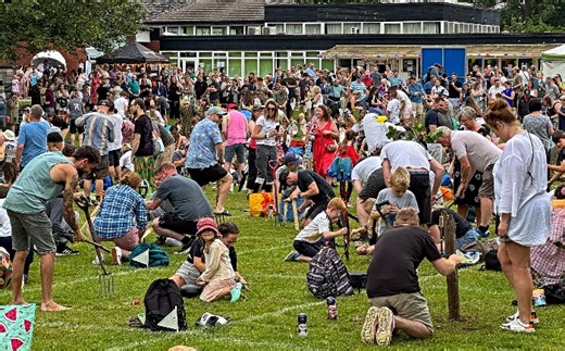 Worm charming fun draws crowds to championships in Willaston