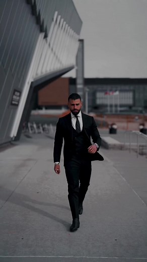 Men Walking in Suits - Street Style Fashion Videos