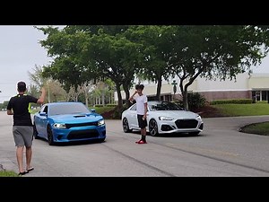 Audi RS5 Coupe vs Dodge Charger SRT Hellcat. Drag racing and roll racing.