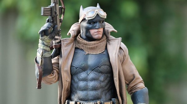 Hot Toys 1;6 Scale Knightmare Batman Figure Review!!