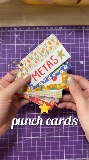 clau 🦖 on Instagram: "Haz seguimiento de tus metas de una manera divertida y visual con punch cards o tarjetas perforadas ⭐️🫶🏻"