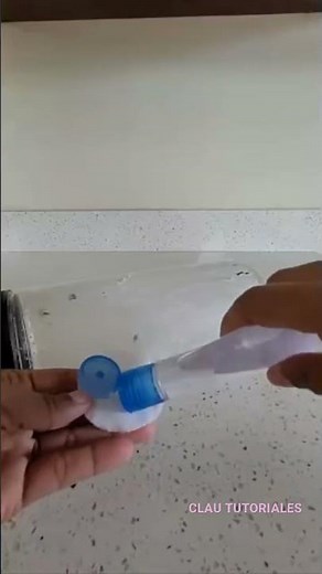 Como quitar etiquetas a botes de plástico fácil