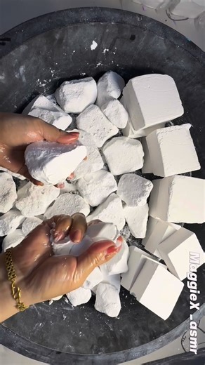 MaggieX_asmr on Instagram: "Unpolished & Jumbo & Crispy ASMR Chalk | Crisp Texture, Stress Relief♥️#gymchalk Lately, some of my subscribers have wanted to buy the same chalk featured in my videos and asked where I got it. The chalk in this video is from a Chinese store on Alibaba, and here’s the purchase link: https://www.alibaba.com/x/u6lab?ck=pdp (The chalk purchase link is also in my profile bio). The seller has just launched a new bundle, which includes 5kg of jumbo chalk, 30 pieces of unpol