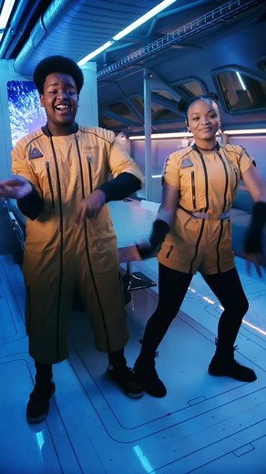 Exploring the Odyssey II with Doria and Martin | The Astronauts Nickelodeon