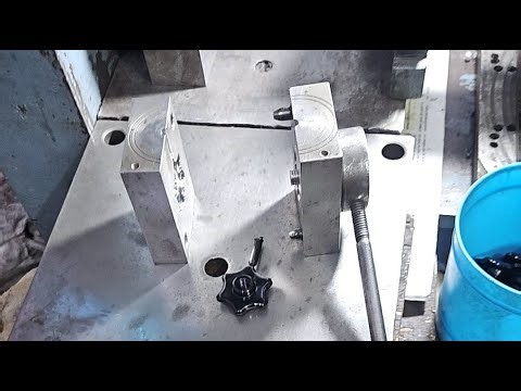 Injection Molding Machine Operator