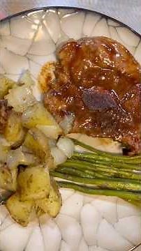 Sheet Pan Sticky Pork Chops with roasted potatoes and asparagus! #recipe #sheetpandinner #porkchops