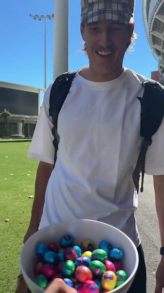 no way woz got that many easter eggs 😭 #afl #adelaidecrows #easter | adelaide crows