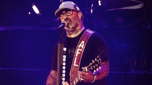 🔥 Feel the power and passion of Staind as they hit the stage this month with their unforgettable hits. An evening where every song is a journey, and every moment is electric ⚡️ 📆 April 30th 📍Cross Insurance Arena | Portland, ME 🎟️ https://events.wfconcerts.com/043024 | Waterfront Concerts