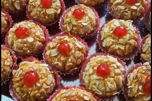 Delicious Arabic Pastry Showcase and Football PES2021 Promo